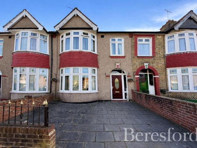 House for sale in Rainham, Greater London