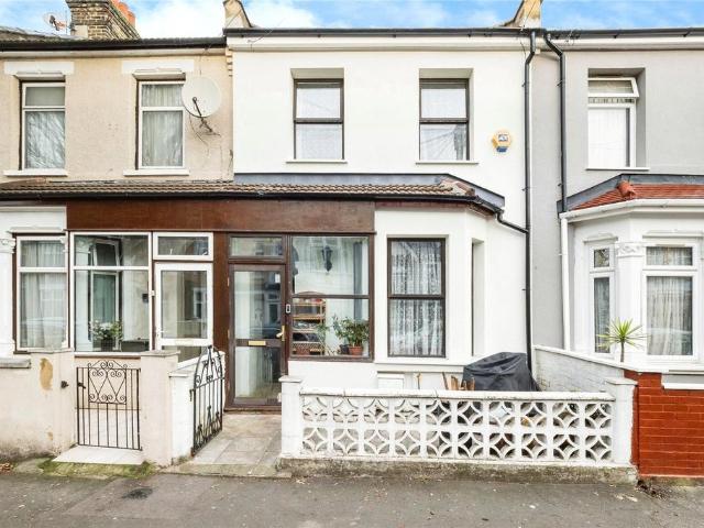 House for sale in Plashet, Greater London