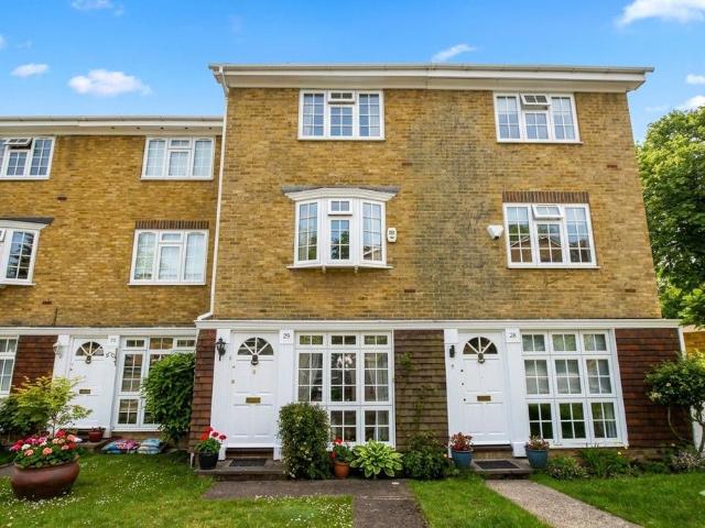 House for sale in Shooters Hill, Greater London