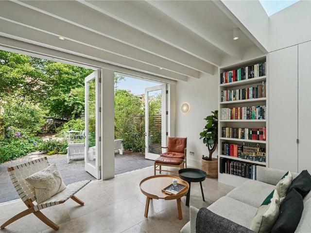 House for sale in Barnsbury, Greater London