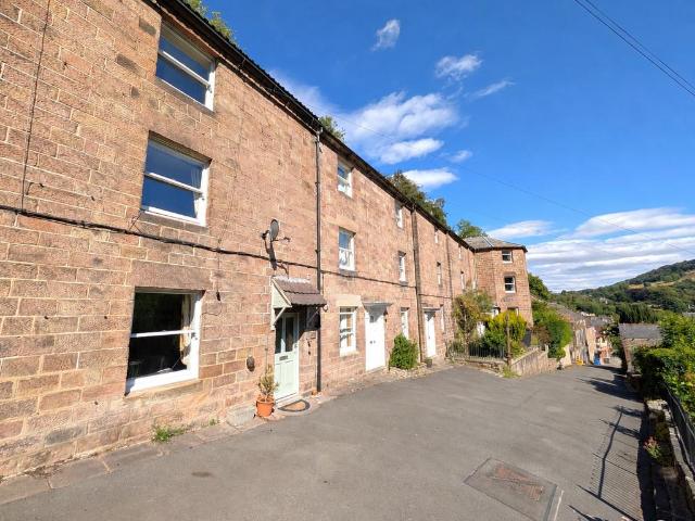 House for sale in Froggatt, East Midlands