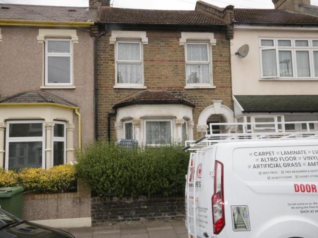 House for sale in Plashet, Greater London