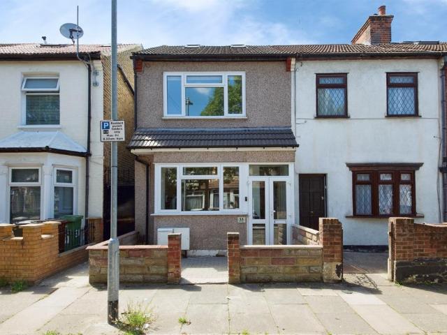 House for sale in Thames View, Greater London