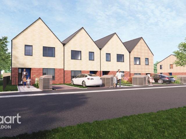 House for sale in Lee Chapel, Essex