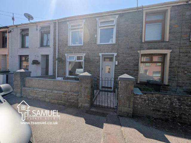 House for sale in Miskin, Wales