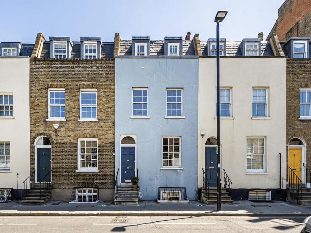 House for sale in Highbury, Greater London