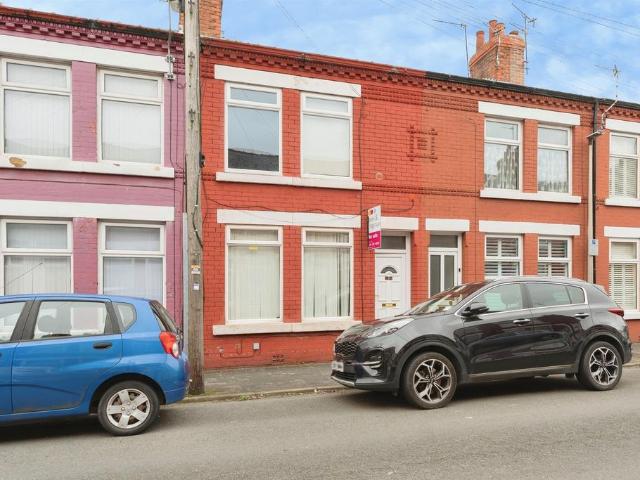 House for sale in Rossmore, Cheshire