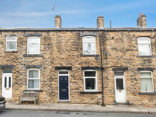 House for sale in Farsley, West Yorkshire