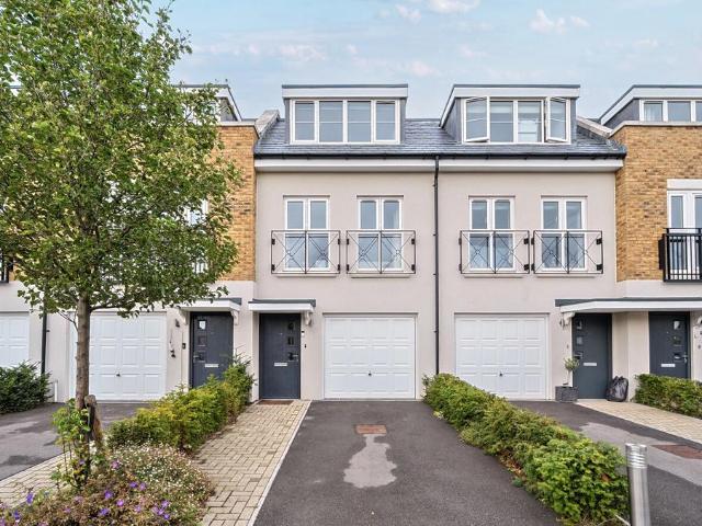 House for sale in Burnham, Slough