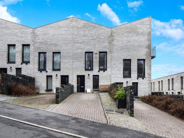 House for sale in Kelvindale, Scotland
