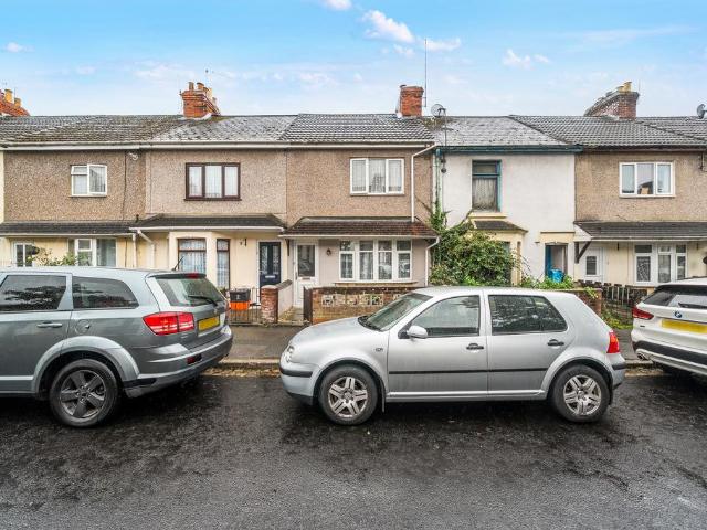 House for sale in Gorse Hill, Swindon