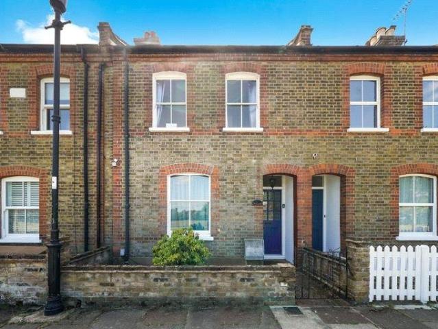 House for sale in Greater London
