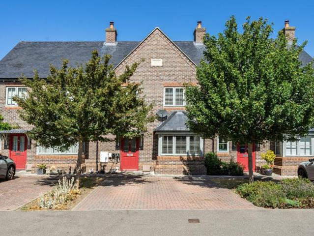 House for sale in Aston Clinton, Buckinghamshire