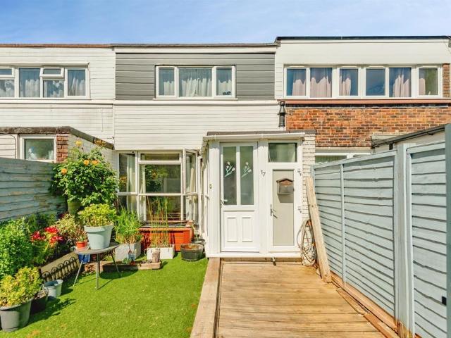 House for sale in Broadfield, Glynde