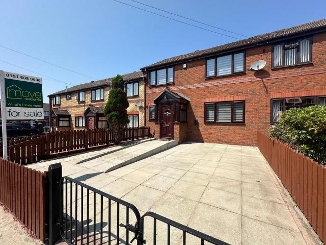 House for sale in Woodchurch, Moreton