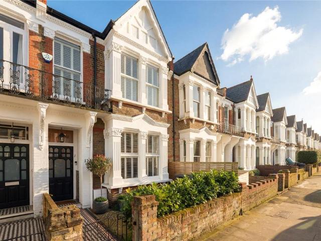 House for sale in Queen's Park, Brondesbury Park