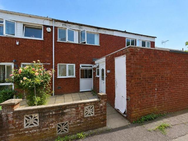 House for sale in Houghton Regis, Bedfordshire