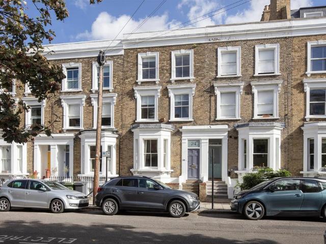 House for sale in Myatt's Fields, Greater London