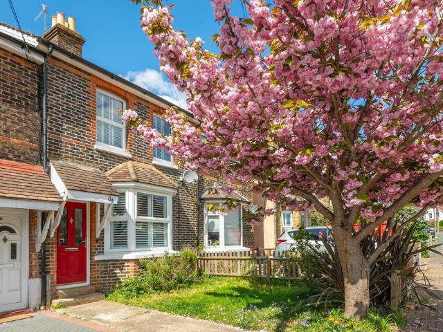 House for sale in Red Hill, Surrey