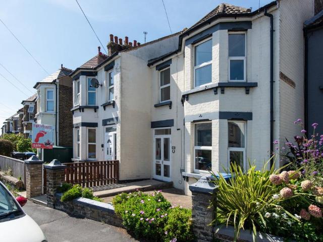 House for sale in Upton, Acol
