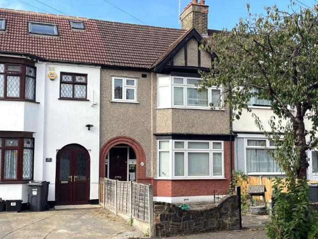 House for sale in London Borough of Redbridge, Greater London