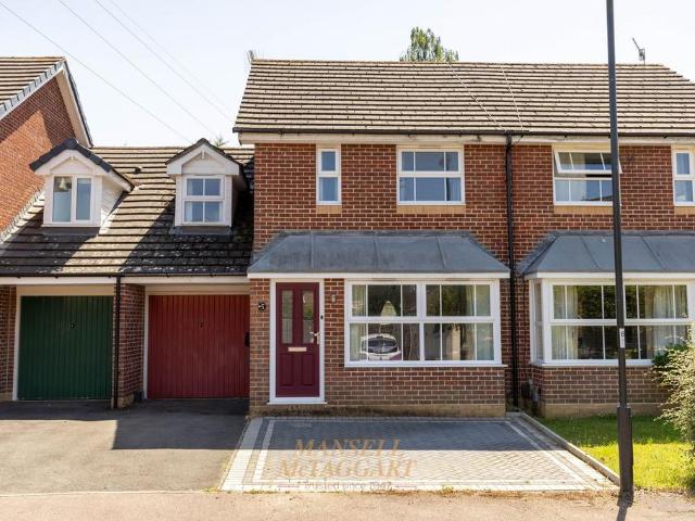 House for sale in Glynde, West Sussex