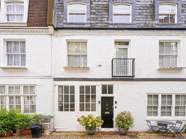 House for sale in South Kensington, Greater London
