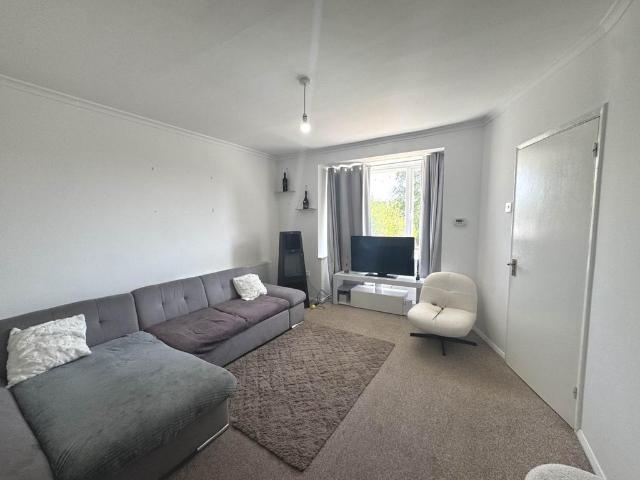 House for sale in Elstree and Borehamwood, Elstree