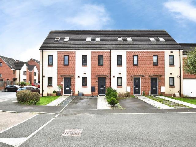 House for sale in Hafod, Swansea