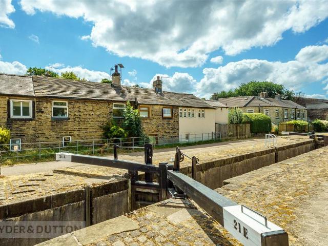 House for sale in Hill Top, Slaithwaite