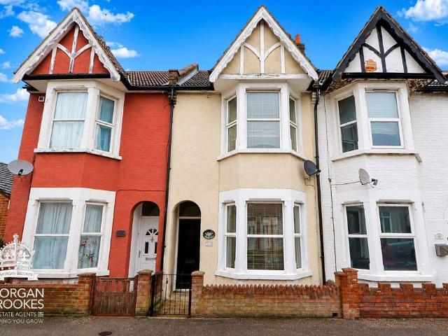 House for sale in Alton Barnes, Essex