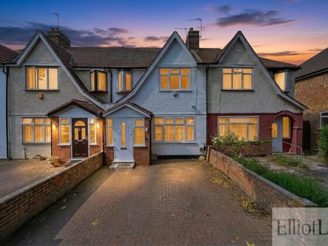 House for sale in London Borough of Ealing, Greater London