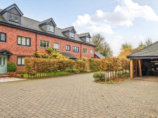 House for sale in Slaugham, Perryfields