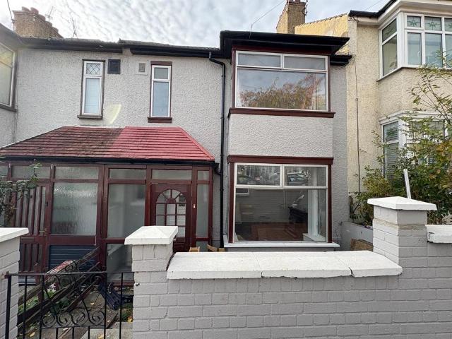 House for sale in London Borough of Croydon, Selhurst