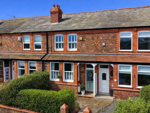 House for sale in Saughall Massie, Wirral