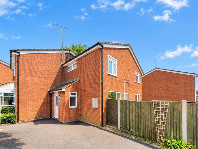 House for sale in Markyate, Dacorum