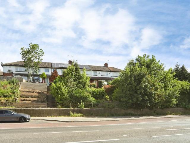 House for sale in Burley, West Yorkshire