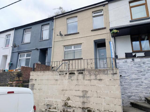 House for sale in Penrhiwceiber