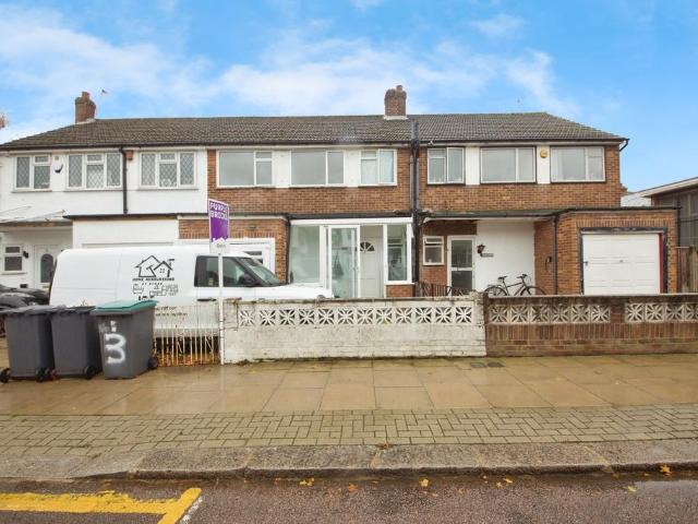 House for sale in Scotch Estate, Greater London