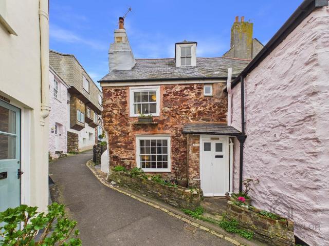 House for sale in Kingsand, Cornwall