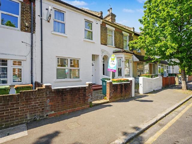 House for sale in West Ham, Greater London