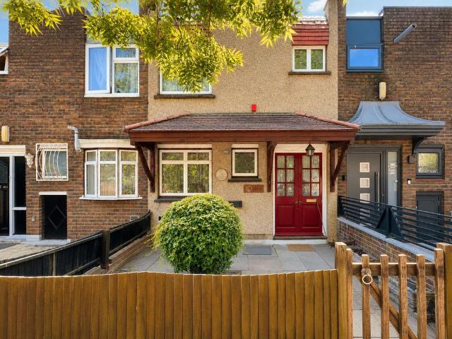 House for sale in Colindale, Greater London