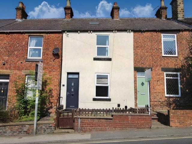 House for sale in Mapplewell, South Yorkshire