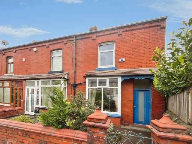 House for sale in Bradshaw, Lee Bank