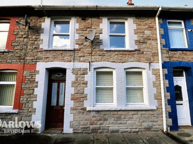 House for sale in Cwm, Waun-lwyd