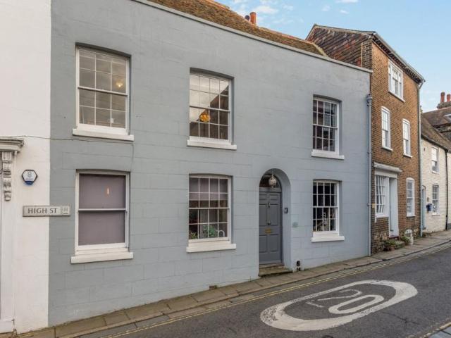 House for sale in Sandwich, Ash