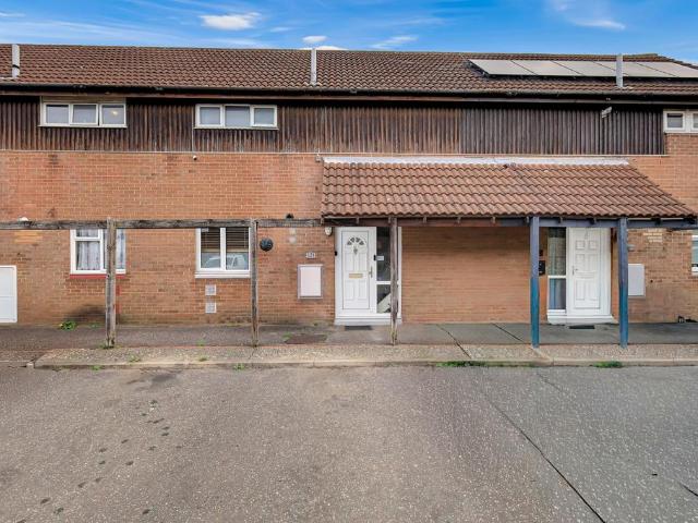 House for sale in Bowers Gifford, Essex