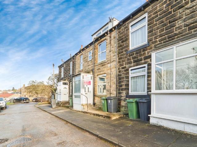 House for sale in Rufford Park, Yeadon