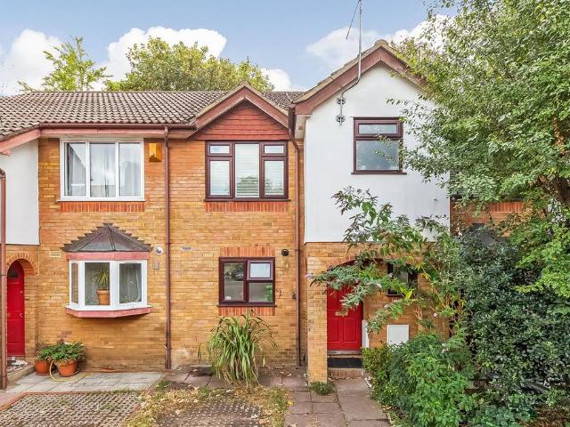 House for sale in London Borough of Southwark, Greater London