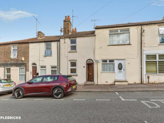 House for sale in Chatham